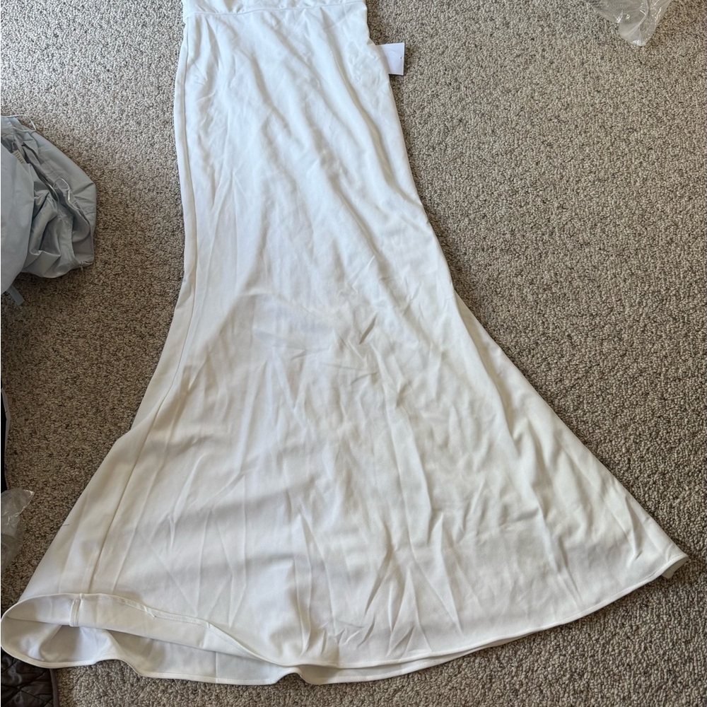Lulu's Classic White Maxi Skirt